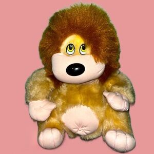 RARE vintage cuddle wit lion plushy